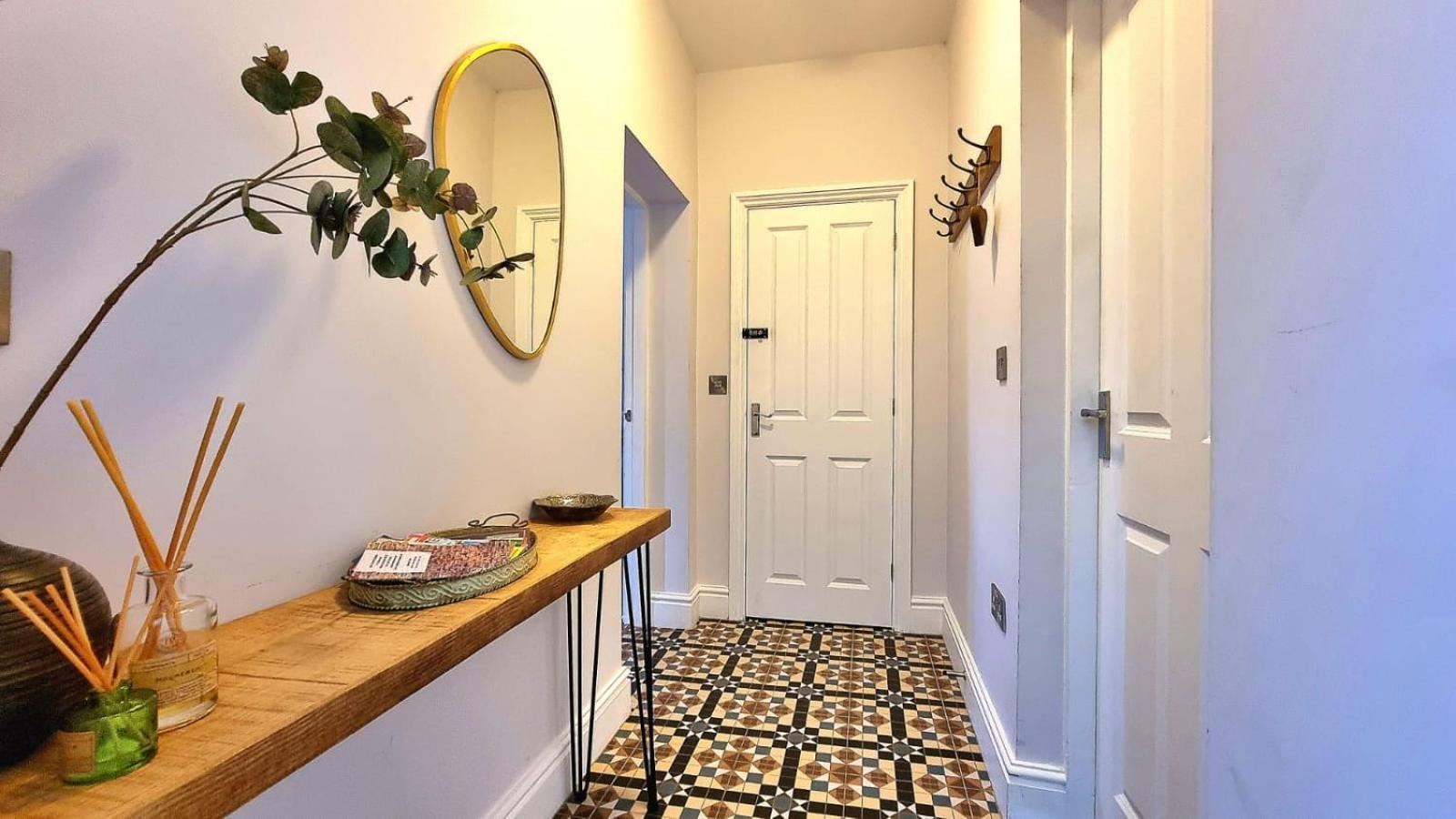 Top Floor 1Br Apartment Central Matlock Matlock  Esterno foto