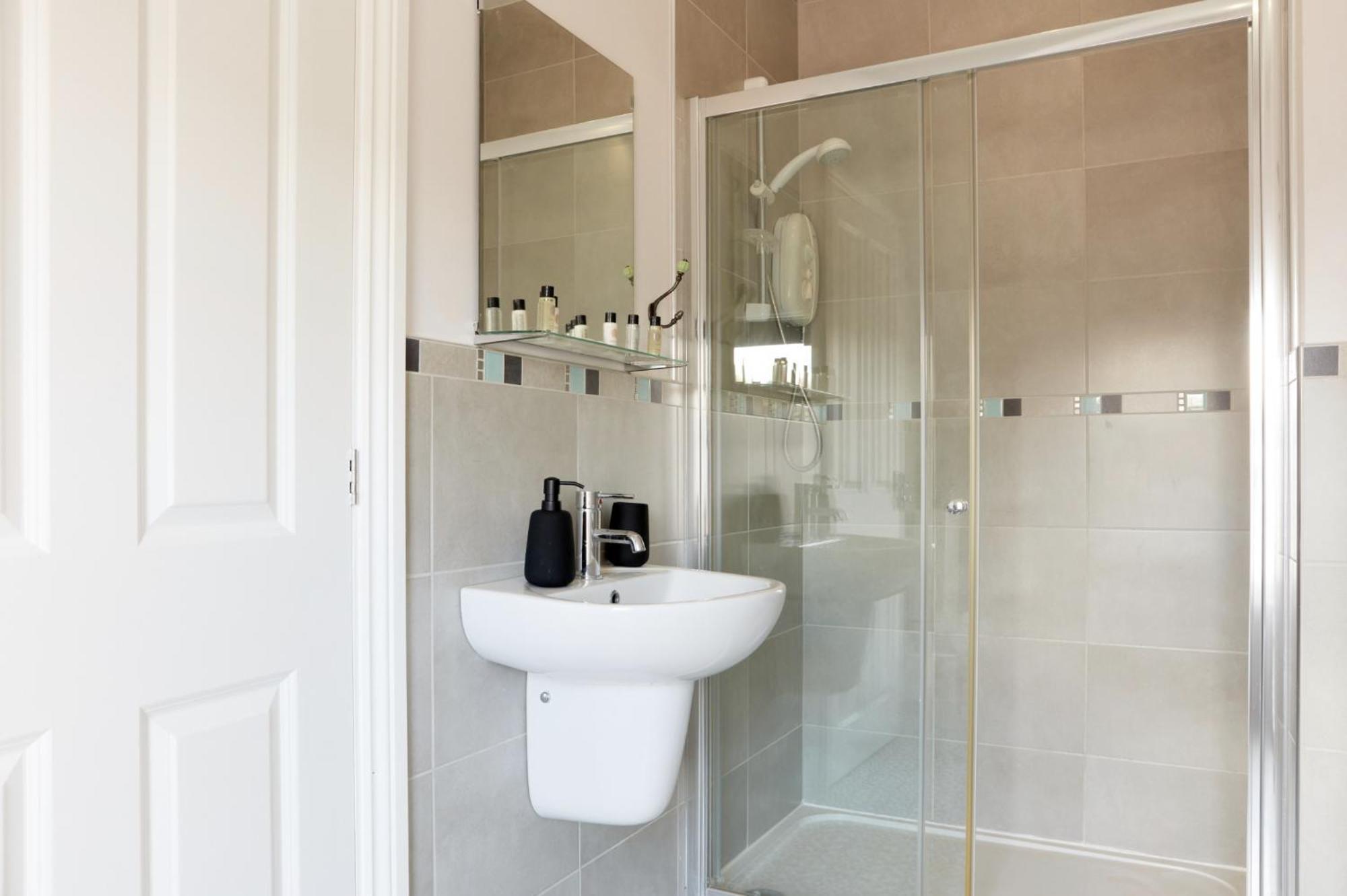 Top Floor 1Br Apartment Central Matlock Matlock  Esterno foto